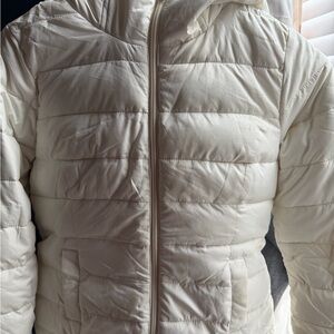 Hollister Women's Cream Puffer Jacket